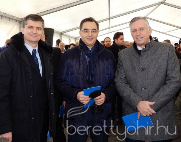 Átadták az autópályát 03